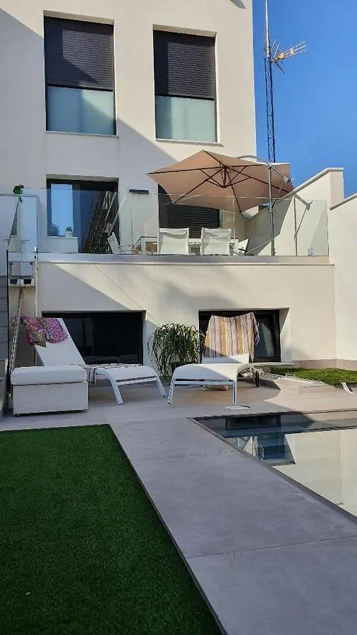 Chalet Con Piscina Privada En La Urb. De Puerto Rey Los Amarguillos Сasa de vacaciones